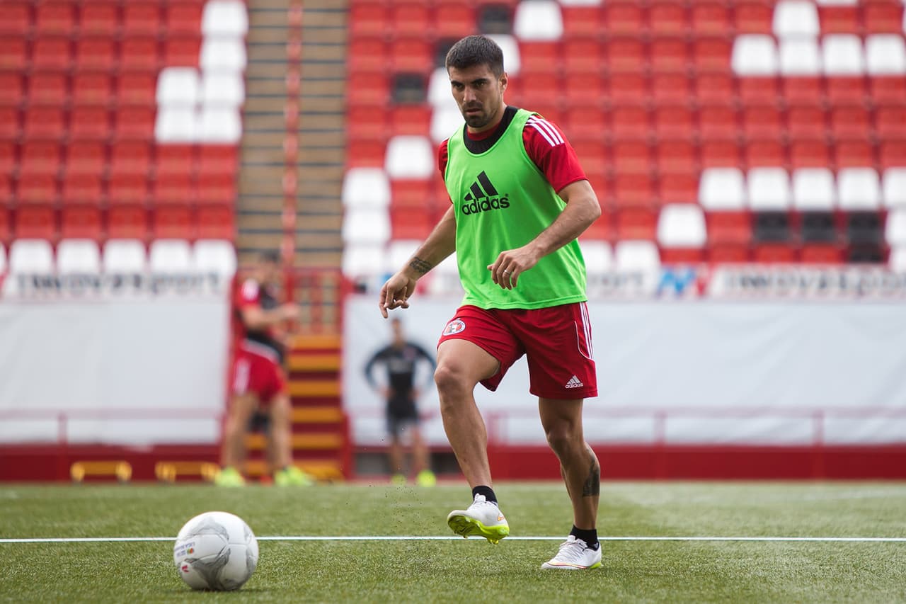 Action photo during training prior to Tijuana Home Team Tournament 2016 Aperuta League BBVA Bancomer MX at the Caliente Stadium. Foto de accion durante el Entrenamiento del Equipo Tijuana previo al Inicio del Torneo Aperuta 2016 de la Liga BBVA Bancomer MX en el Estadio Caliente, en la foto: Ignacio Malcorra 21/06/2016/MEXSPORT/Emiliano.