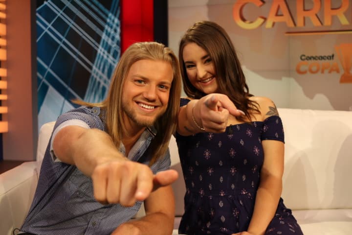 Charlotte vivió el colorido del capítulo 6 de 'La Carrera' por la Copa Oro, una competencia donde las parejas en busca del boleto a la Final del certamen aprovecharon para divertirse.