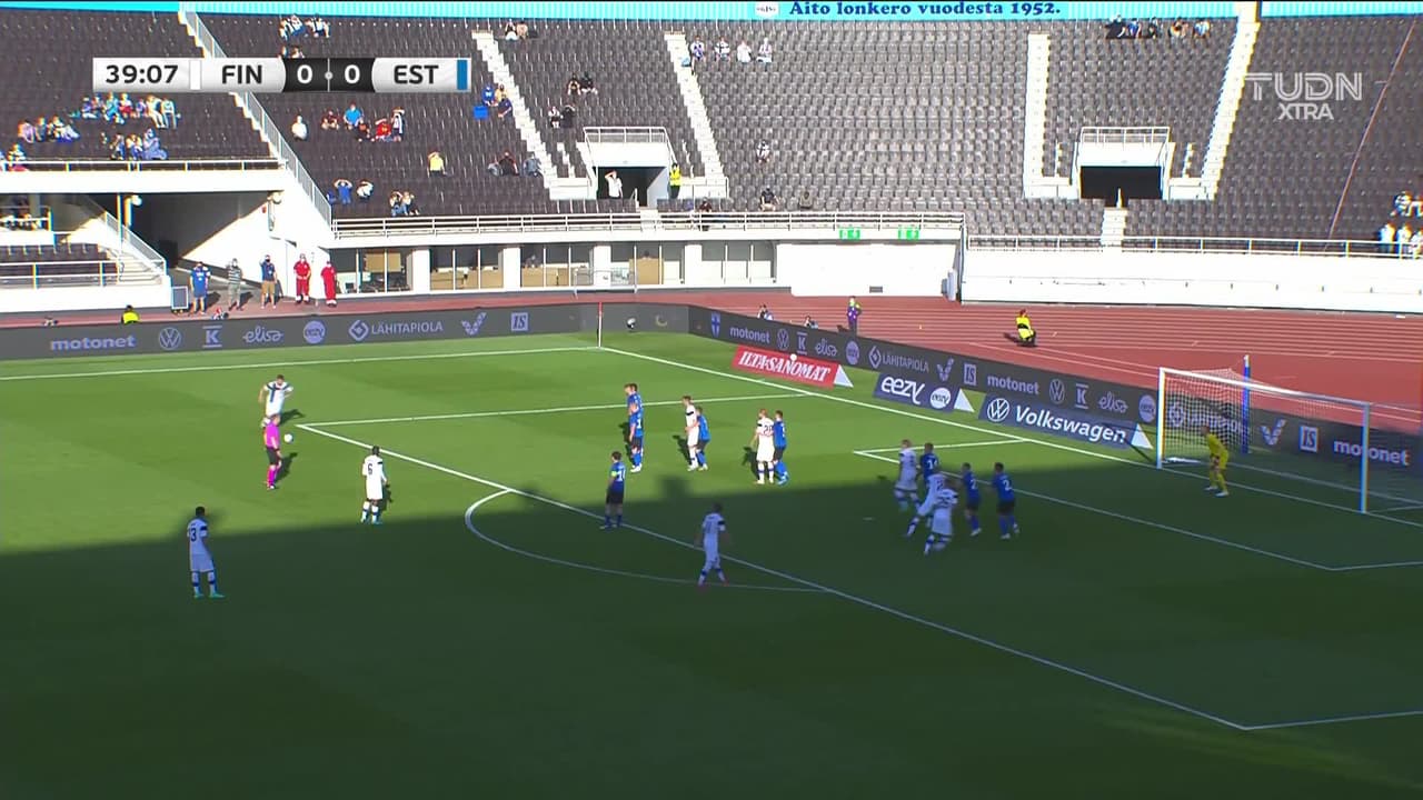 ¡TIRO ATAJADO! disparo por Joona Toivio.