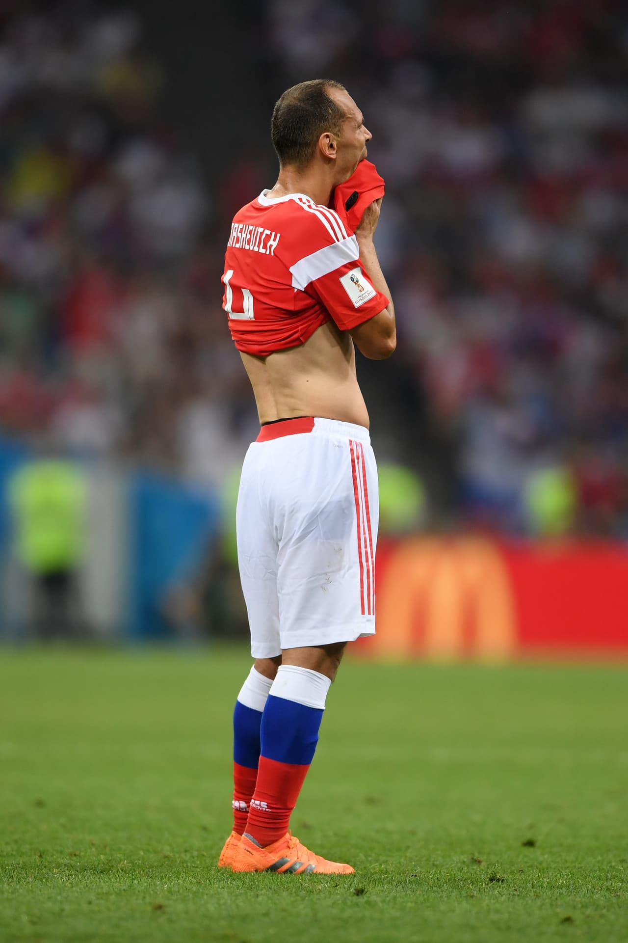 Sergey Ignashevich (Rusia) - Antes del Mundial estaba retirado, pero las lesiones de varios jugadores lo obligaron a regresar a la selección. Estuvo en 127 partidos de su país y anotó ocho goles desde su debut en el 2002.