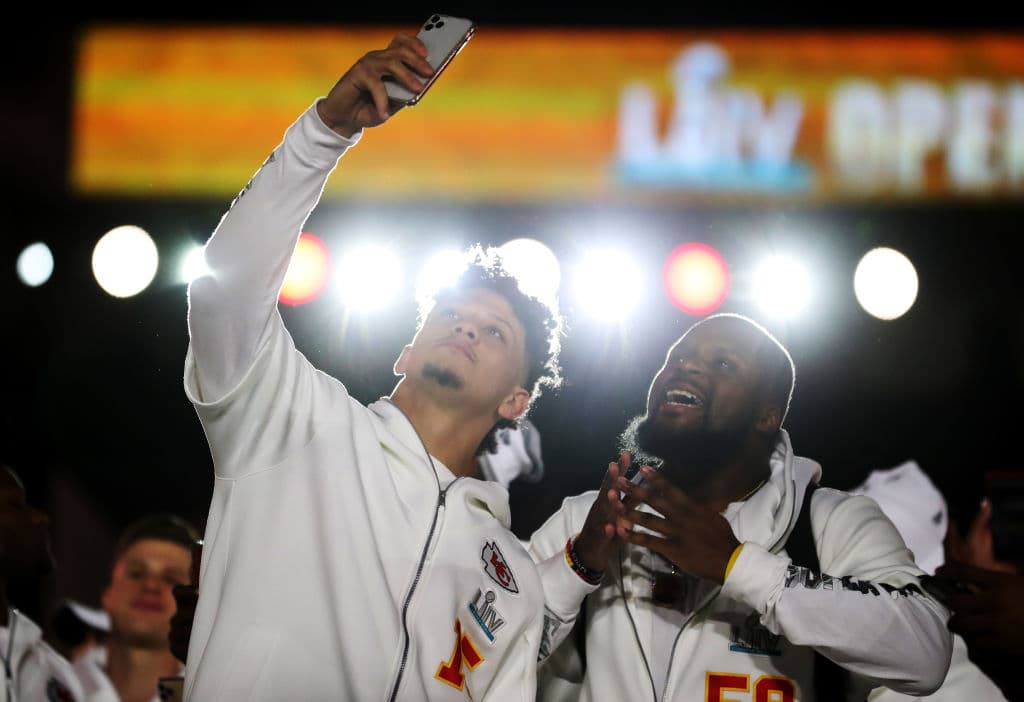 Arranca la fiesta del Super Bowl LIV con el Opening Night, en el Marlins Park de Miami. Chiefs y 49ers se declaran listos para enfrentarse.
