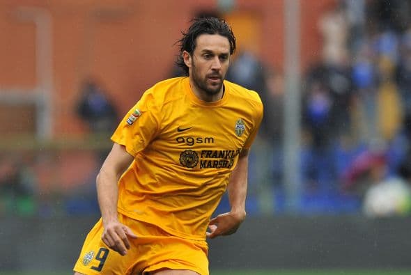 El delantero del Hellas Verona, Luca Toni, espera sumar una temporada más a sus 37 años de edad.