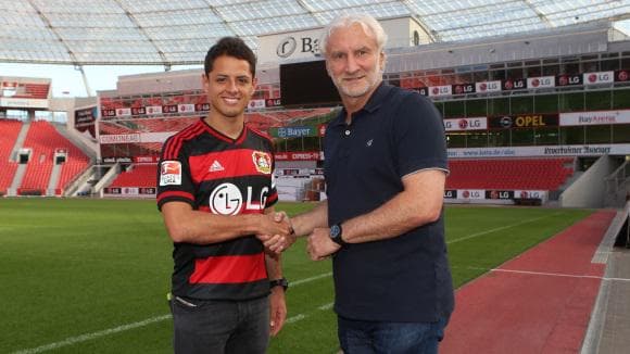 'Chicharito' ya es jugador del Leverkusen