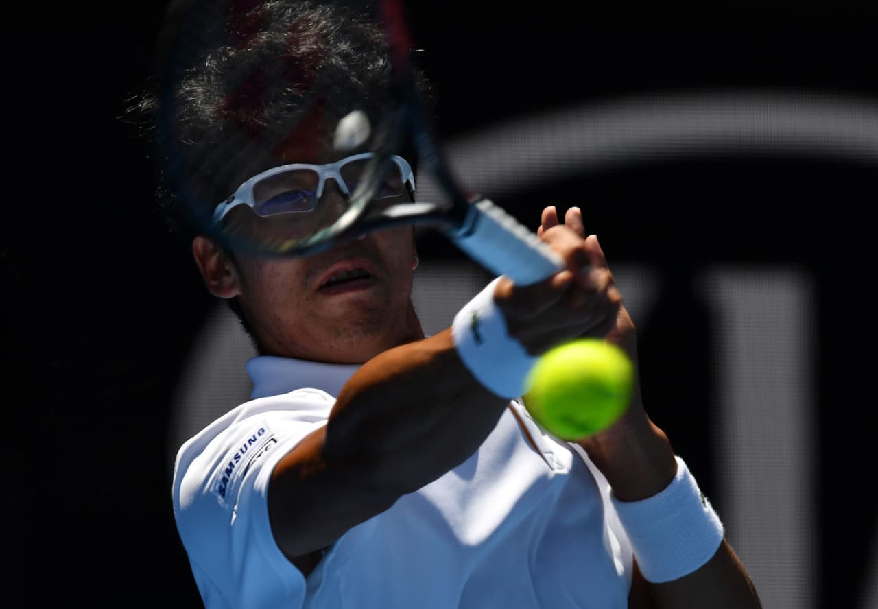 Pero Chung viene con la convicción de hacer historia, la misma que escribió para ser el primer coreano en una semifinal de Grand Slam. Por eso, no cedió ante la intimidación e impidió el quiebre.