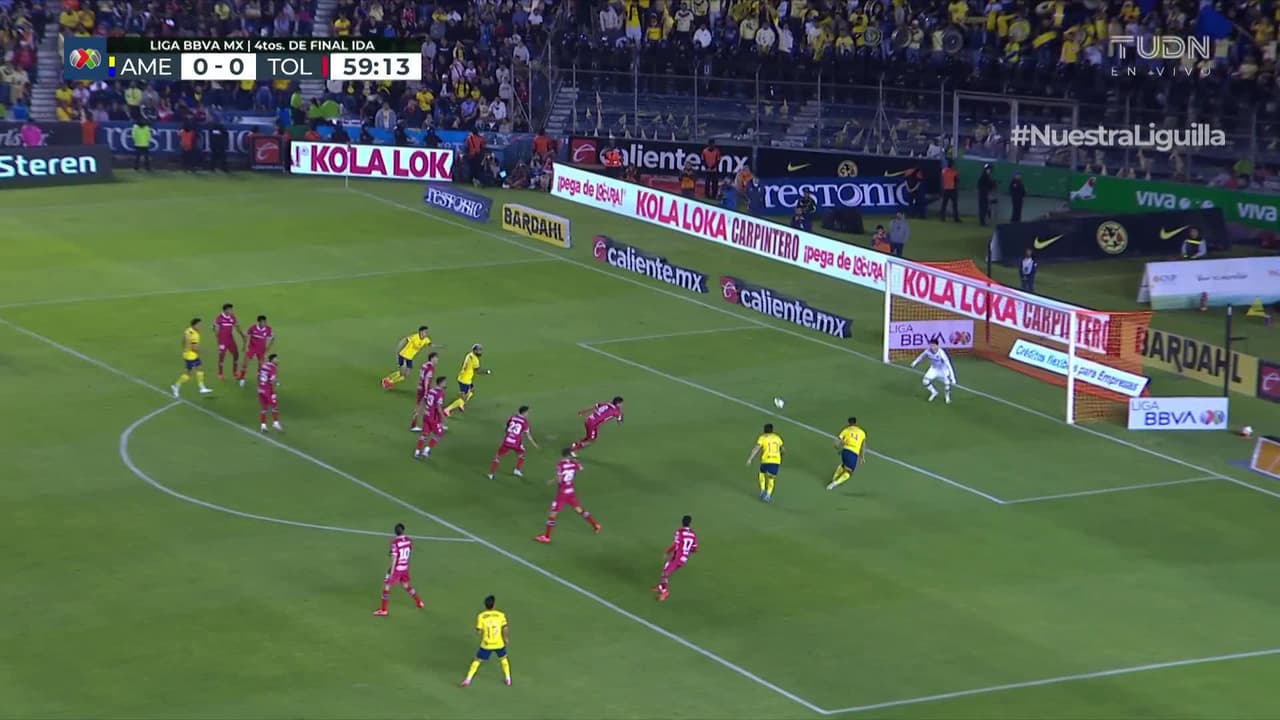 ¡Penal anulado al América! El árbitro reconsidera y marca fuera de juego