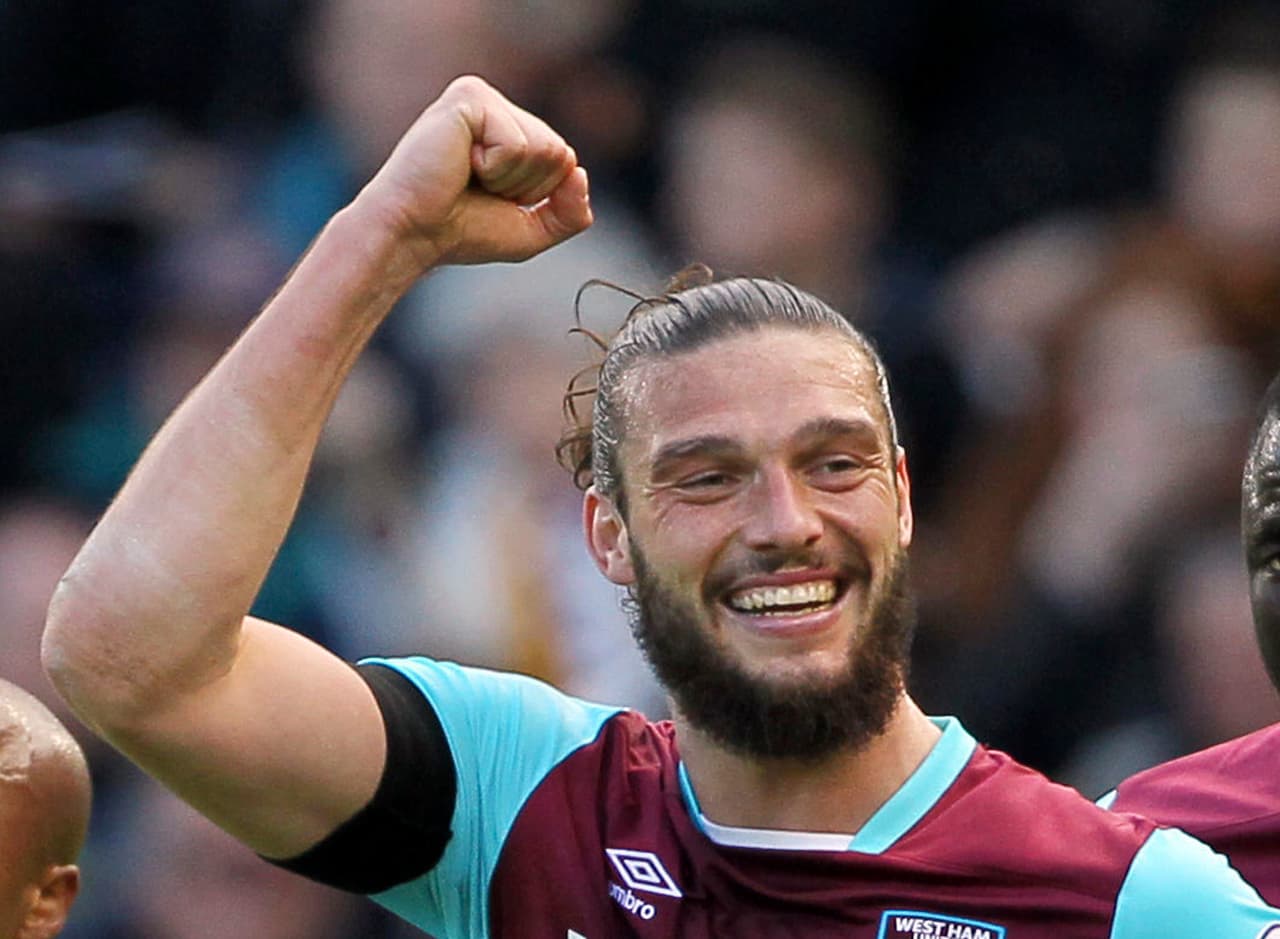 El inglés Andy Carroll todavía permanece en West Ham y será la competencia de Javier Hernández. Lleva 110 partidos y 30 goles desde su llegada en 2012.
