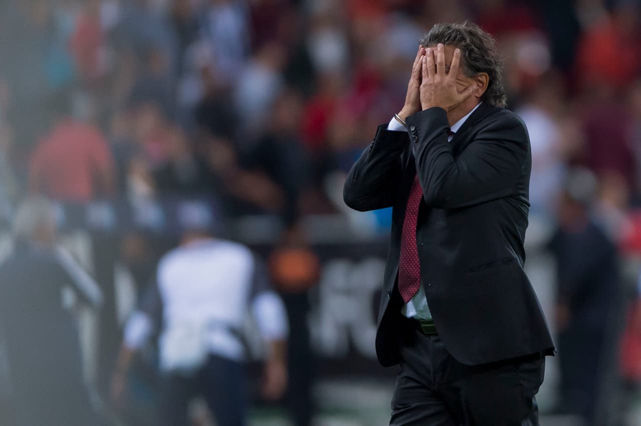 Si nos ponemos estrictos serían tres entrenadores los que han pasado por el banquillo del equipo de Guadalajara, contando el interinato que hubo entre el 'Profe' Cruz y Romano.