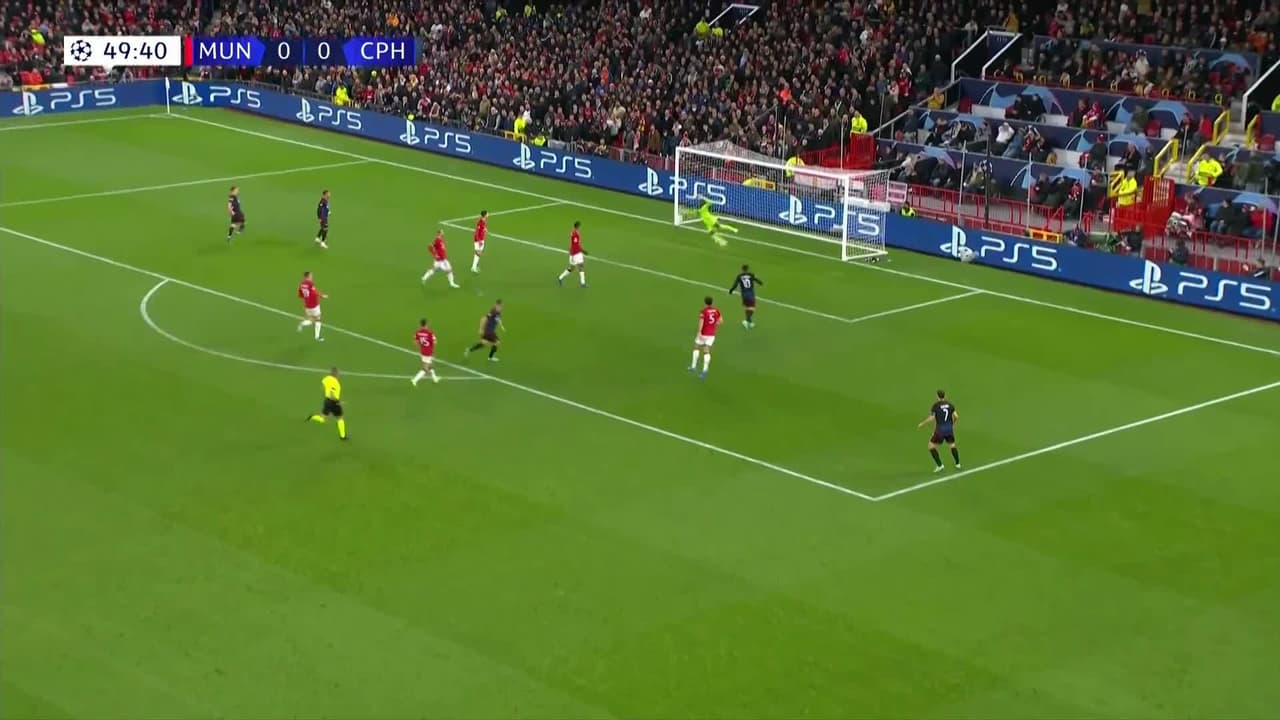 ¡TIRO ATAJADO! disparo por Lukas Lerager.