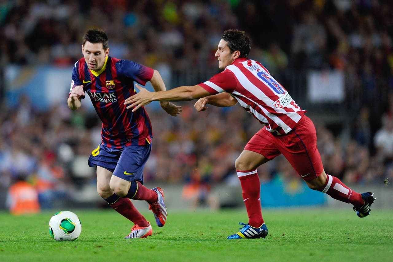 Contra el Atlético de Madrid fue sustituido por molestias musculares pero nuevamente se salvó de una lesión y no revistió gravedad.