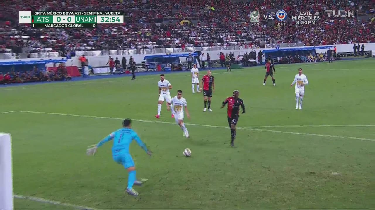 ¡Jugaron versallesco! Taquito de Quiñones, Furch regresa y casi es gol