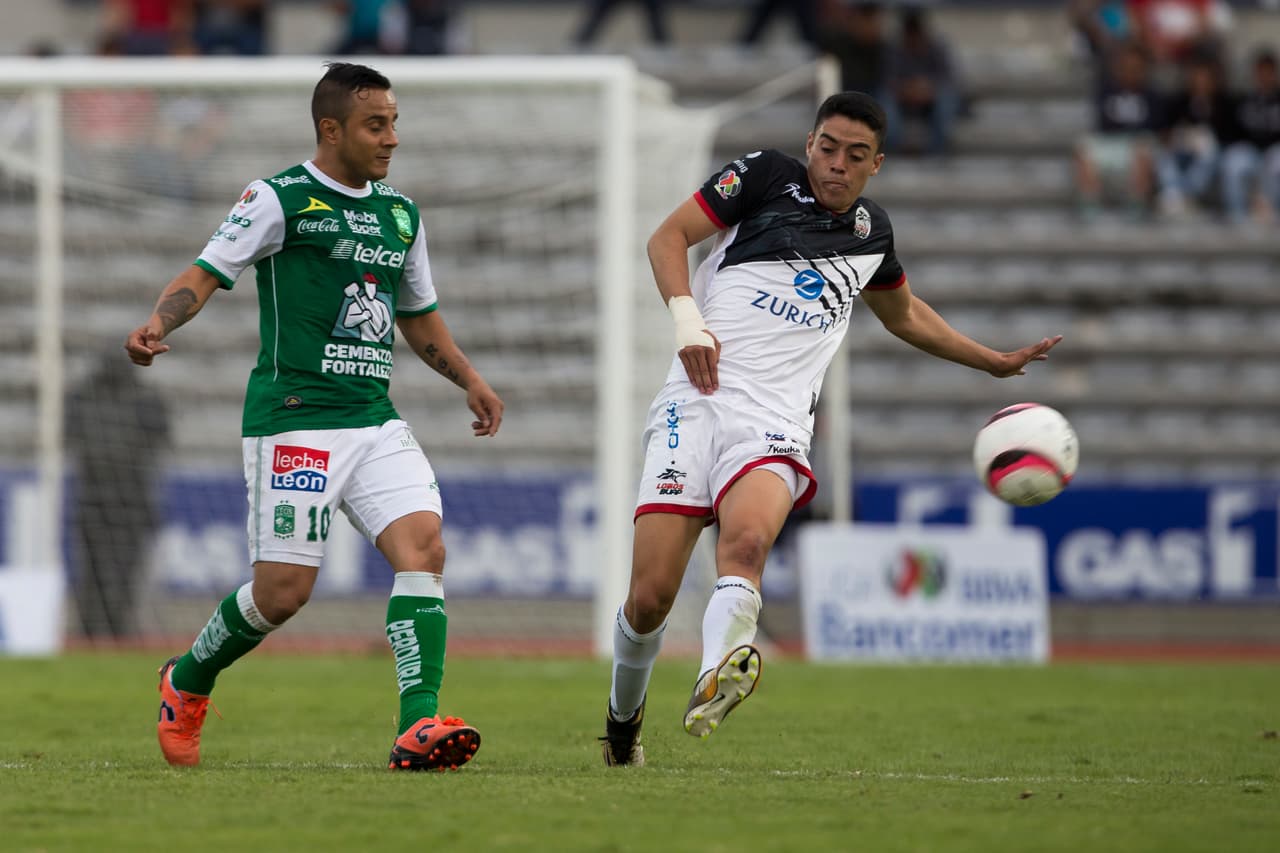 El primer tiempo del León fue de un dominio total. Los tres goles del encuentro cayeron en los primeros 45 minutos que bastaron para definir el partido.