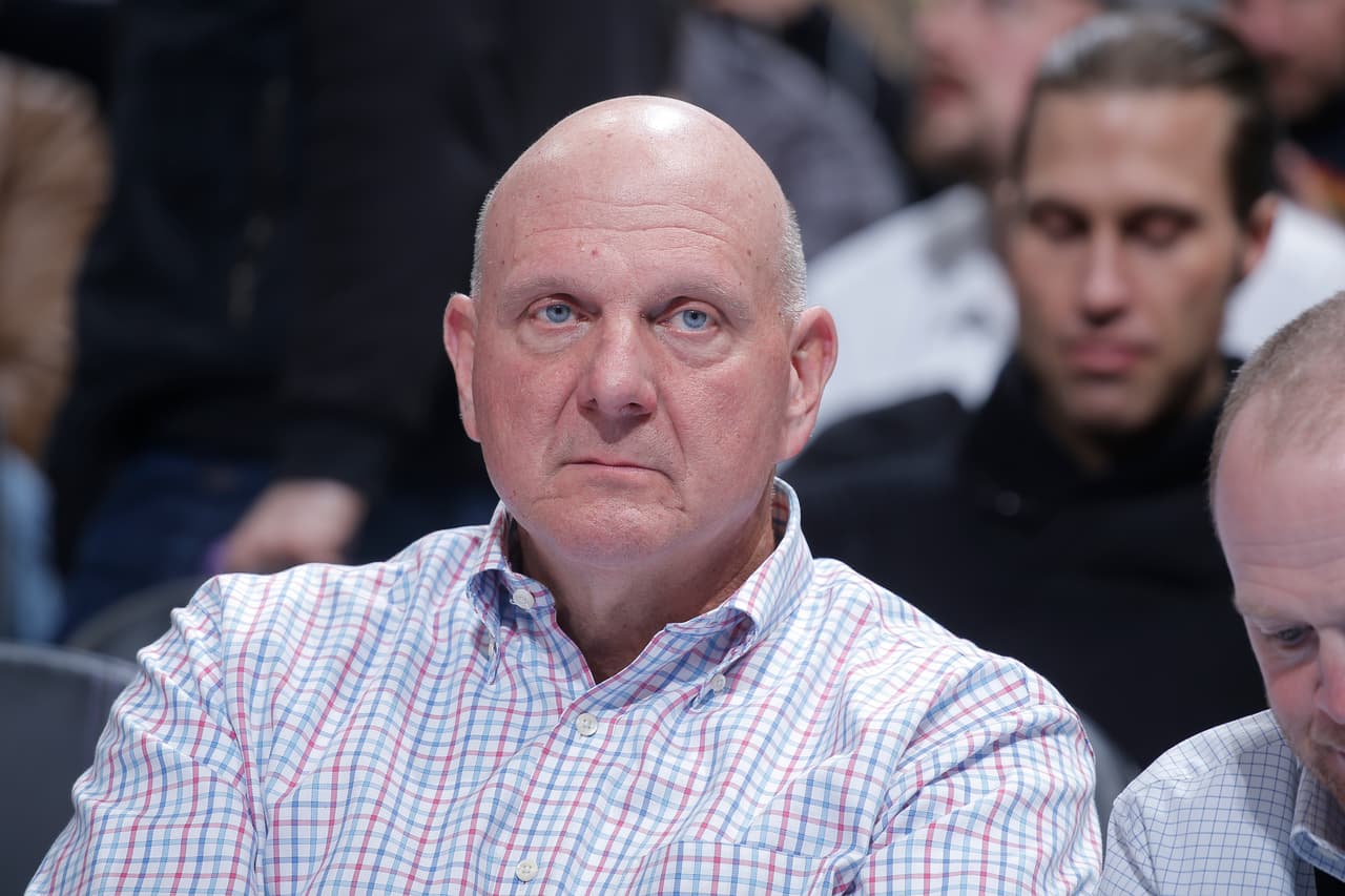 2. Steve Ballmer - 41.2 billones de dólares: dueño de Los Ángeles Clippers (NBA).
