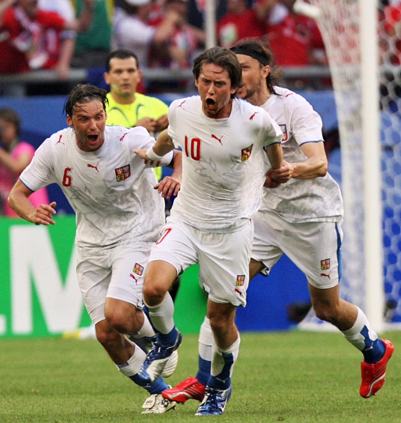 Dirigidos por Karel Bruckner, los checos eran de las pocas selecciones en jugar con 'un enganche y dos puntas'.