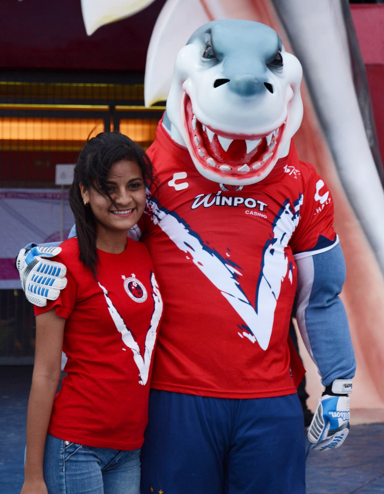 El colorido de la afición en la Jornada 13