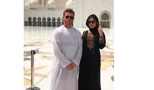 Canelo disfruta vacaciones en Emiratos Árabes junto a su pareja y su bebé