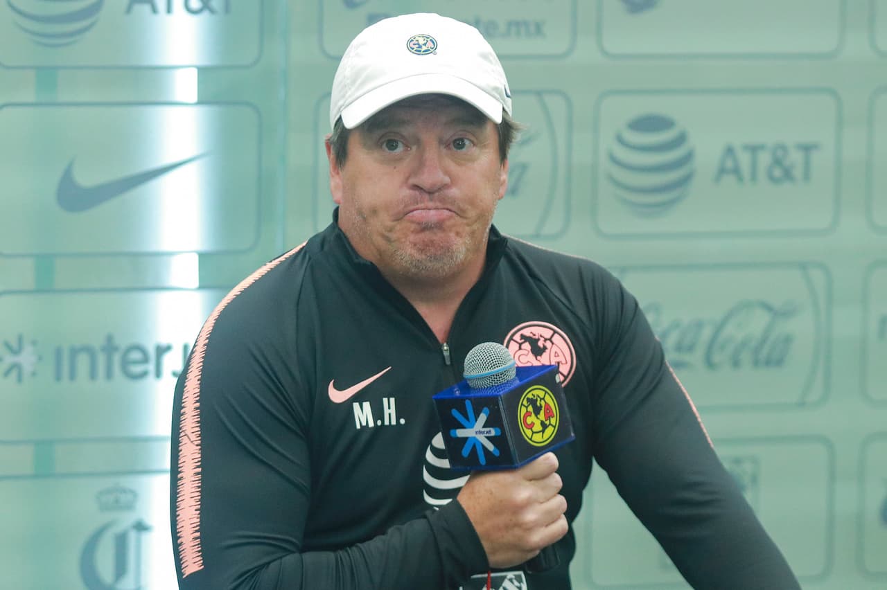 Durante la rueda de prensa, Herrera reconoció que tiene al mexicano Henry Martin como principal opción a pesar de la recuperación del paraguayo Cecilio Domínguez.