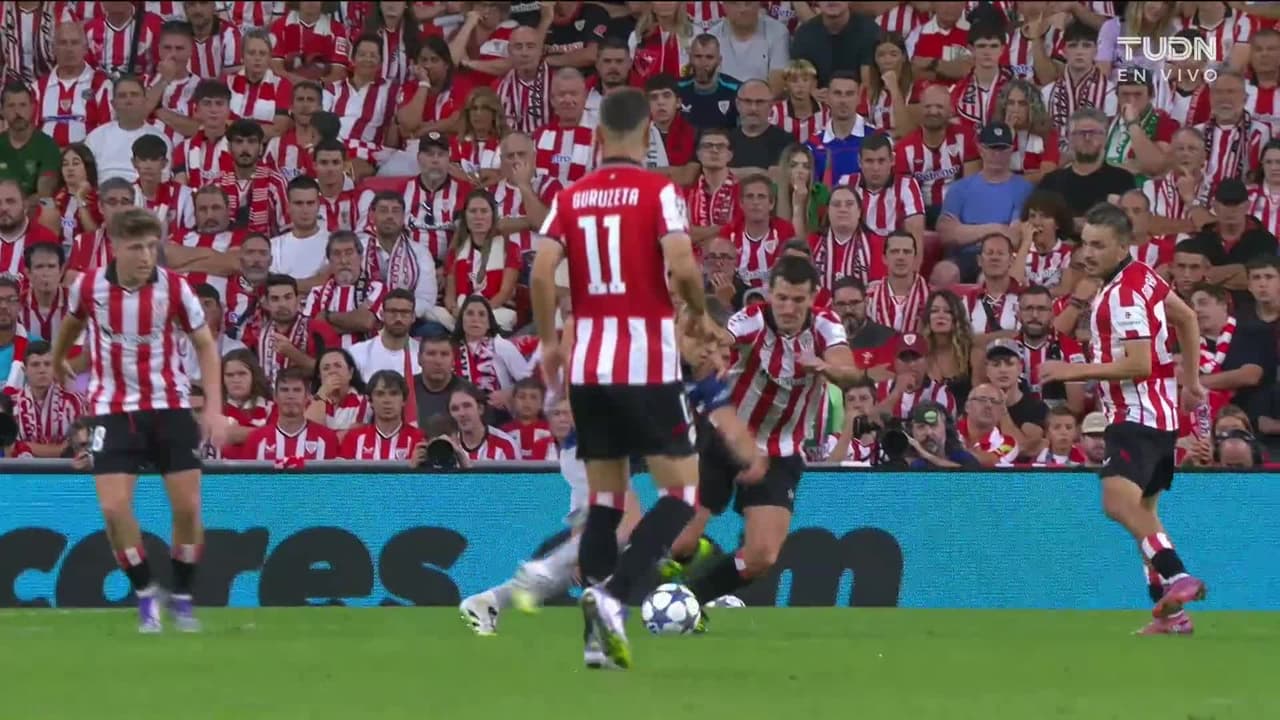 ¡GOL!  anota para Arsenal. Gabriel Martinelli