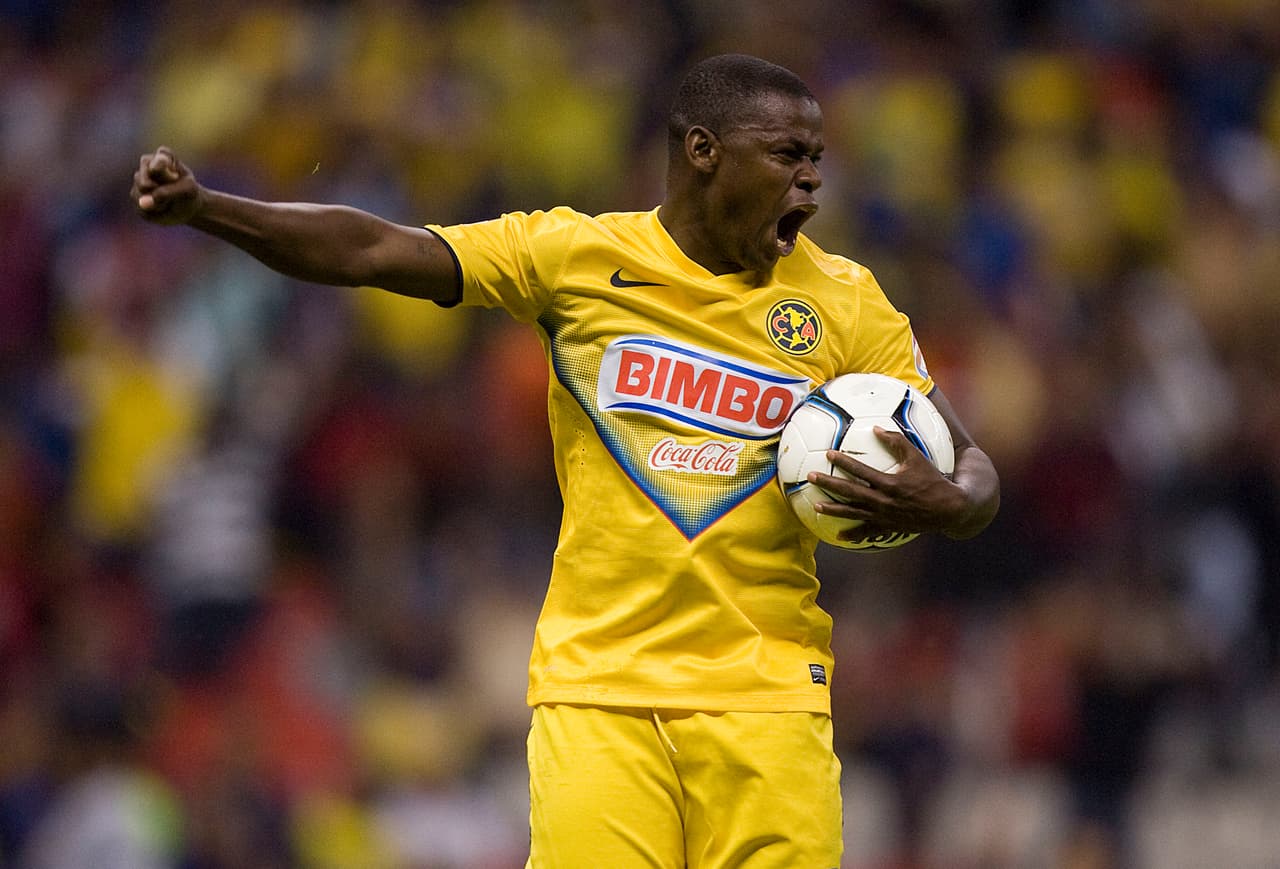 Otro de los casos más sonados fue el ecuatoriano Narciso Mina quin se fue el Atlante y luego regresó a su país. Actualmente juega, a sus 34 años, en ele quipo Clan Juvenil.