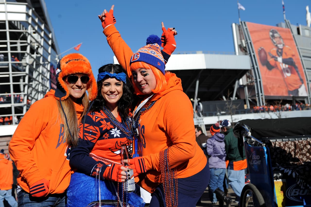 La locura incendió a todos los fans de la NFL durante la Ronda Divisional. Checa las mejores tomas.