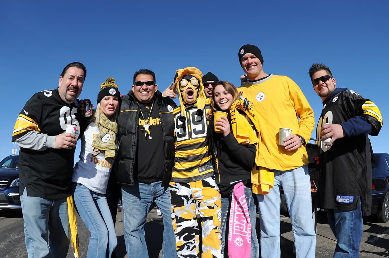 La locura incendió a todos los fans de la NFL durante la Ronda Divisional. Checa las mejores tomas.