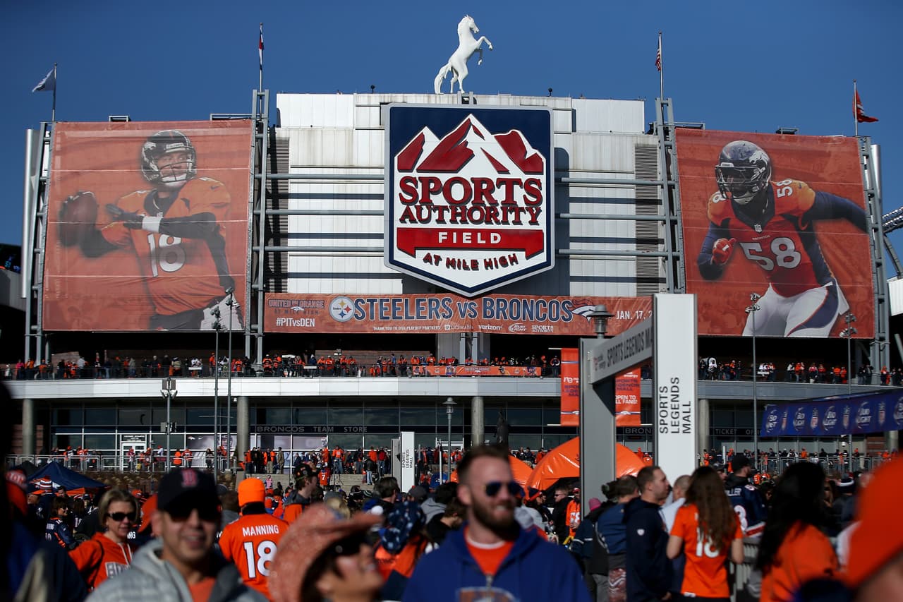 La locura incendió a todos los fans de la NFL durante la Ronda Divisional. Checa las mejores tomas.
