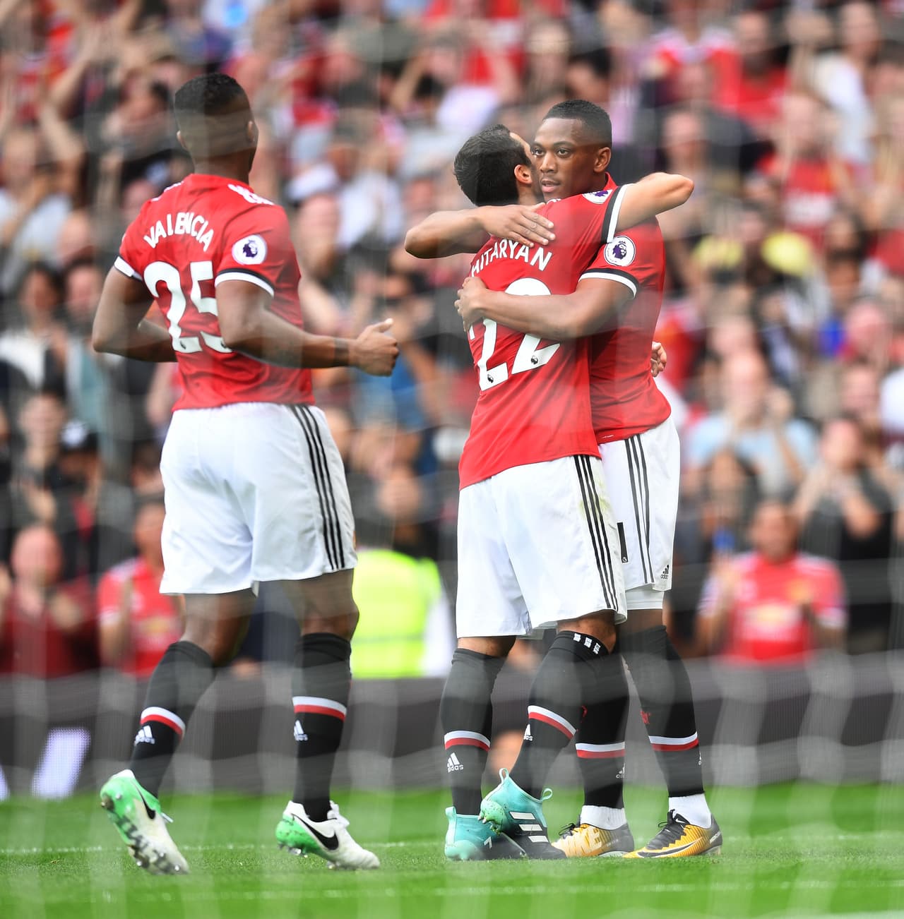 En los minutos finales la cayó la noche al West Ham. Primero al 87', Anthony Martial puso el marcador 3-0.