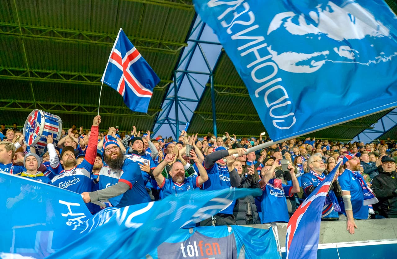 A pesar de los éxitos logrados por un país con 330 mil habitantes, el del paso al Mundial de fútbol masculino de mayores es el más celebrado en la historia del deporte islandés.