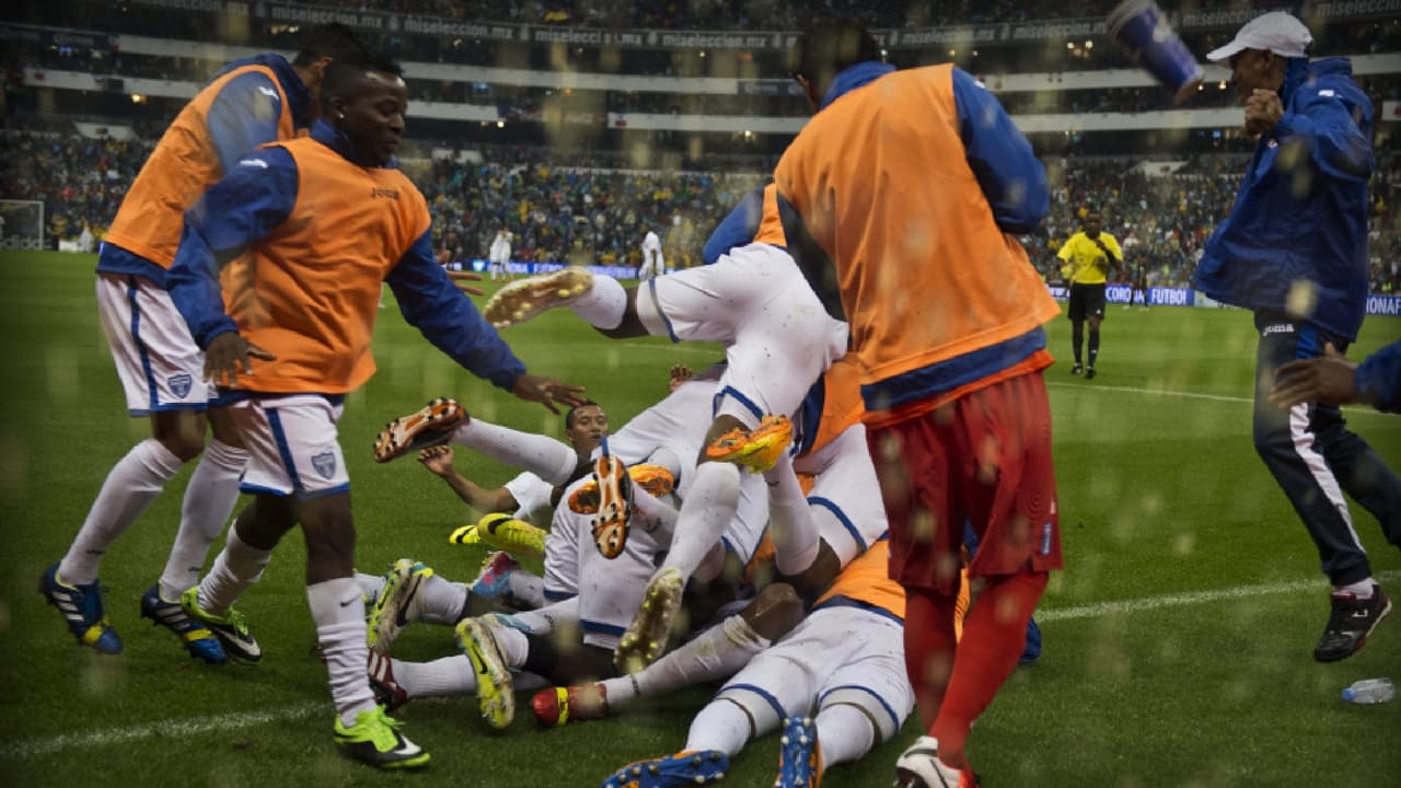 Luis Suárez dio aztecazo con Honduras que corrió al Chepo del Tri