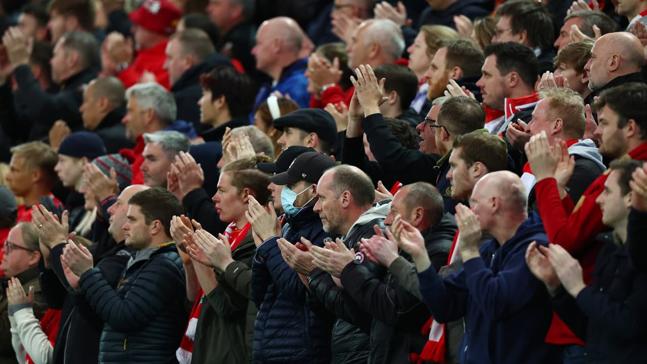 Liverpool hace emotivo homenaje a Cristiano Ronaldo al minuto 7