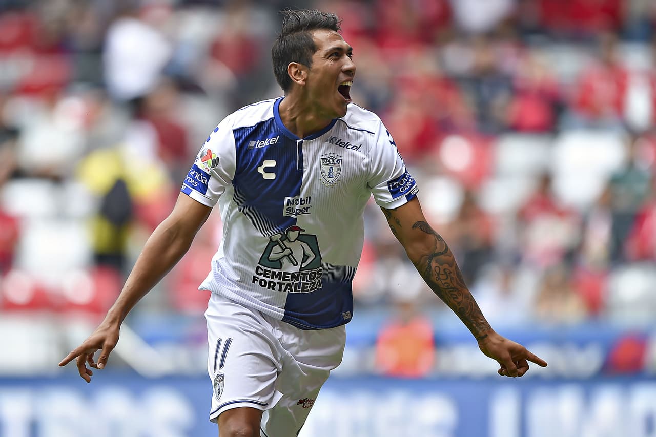Así llegó, también pronto, el gol del empate de Pachuca por medio de Leonardo Ulloa al minuto 10 del primer tiempo.