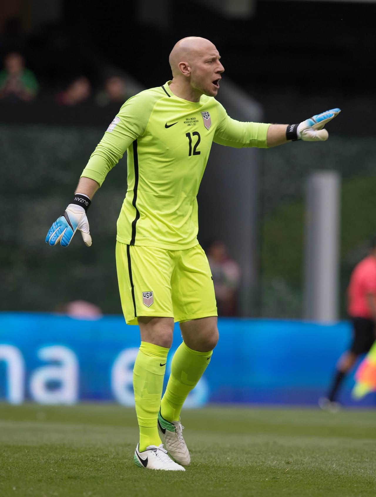 Brad Guzan, arquero de los norteamericanos, pedía calma. Un gol en un partido como estos jamás será definitivo.