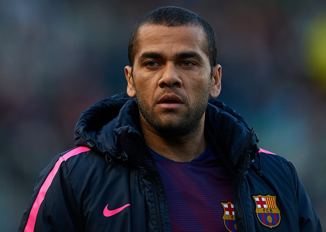 El Barcelona confirma el adiós de Dani Alves
