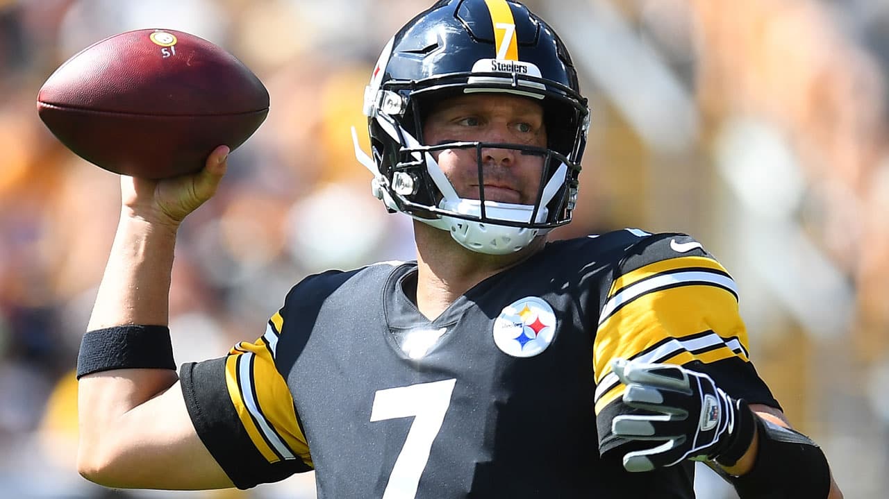 Roethlisberger ya está usando su brazo de lanzar