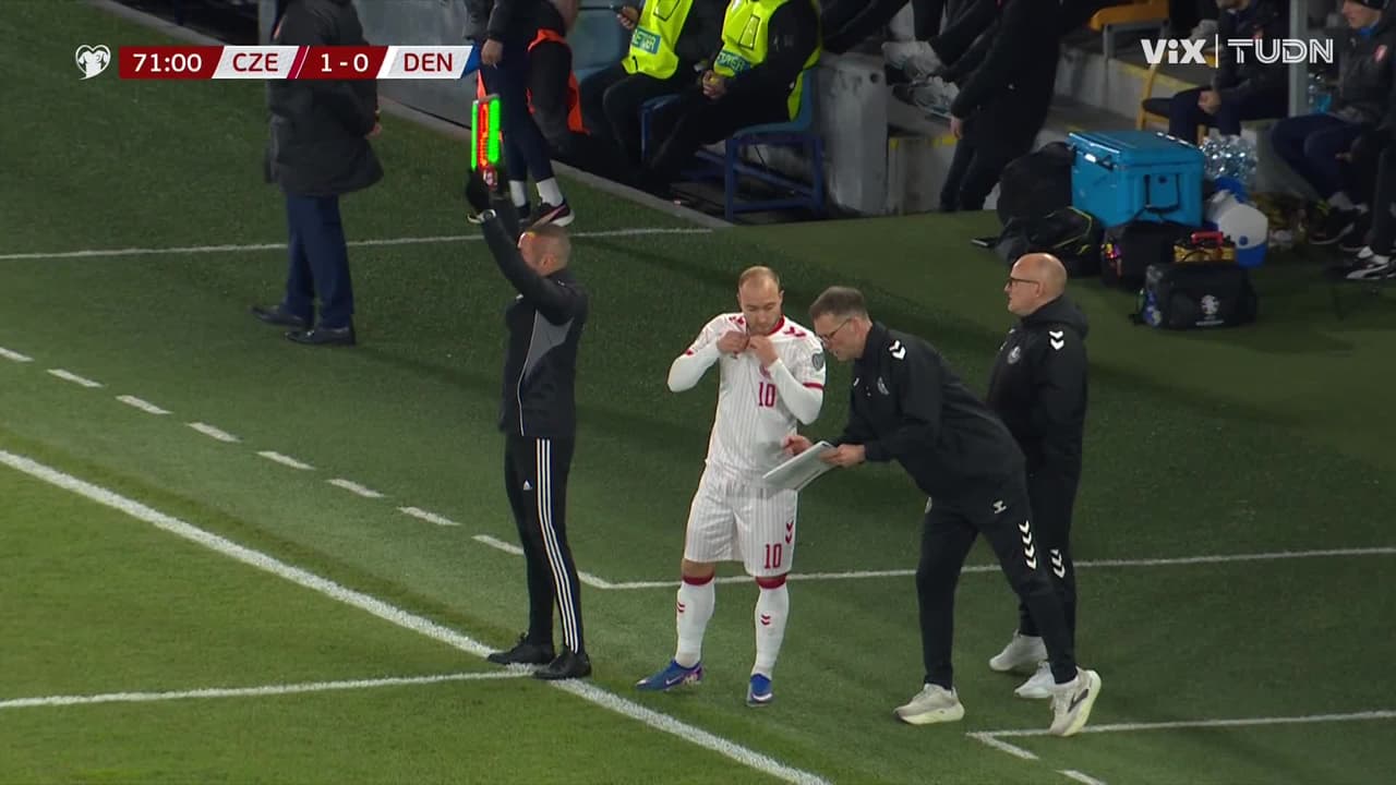 ¡Momento mágico! Christian Eriksen entra al terreno de juego y de inmediato cae gol de Dinamarca