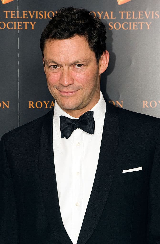 West, quien reemplaza a O'Connor, apareció recientemente junto a Lily James en la miniserie "The Pursuit of Love".