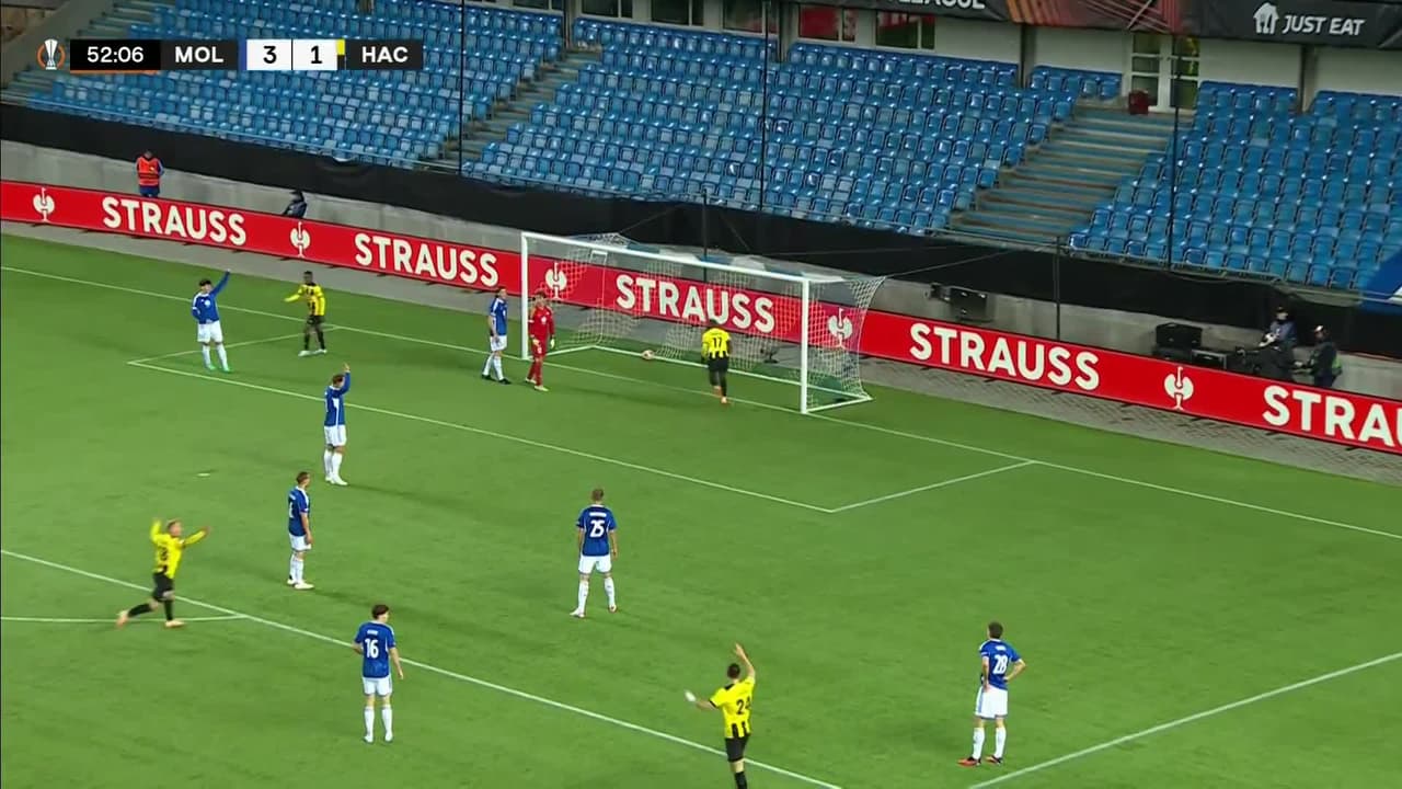 ¡TIRO ATAJADO! disparo por Mikkel Rygaard.