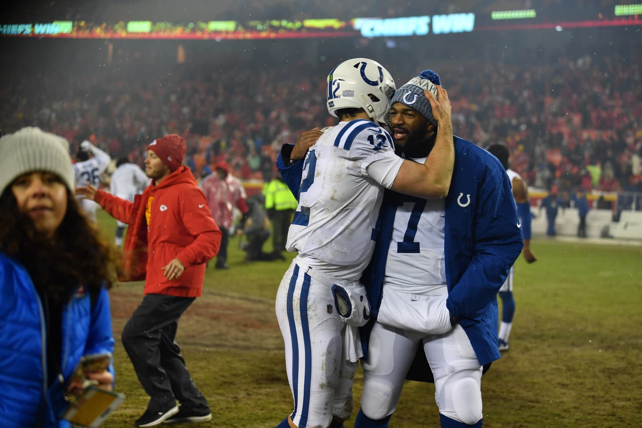 En primera instancia, el sustituto y posible jugador para asumir su lugar, sería Jacoby Brissett.