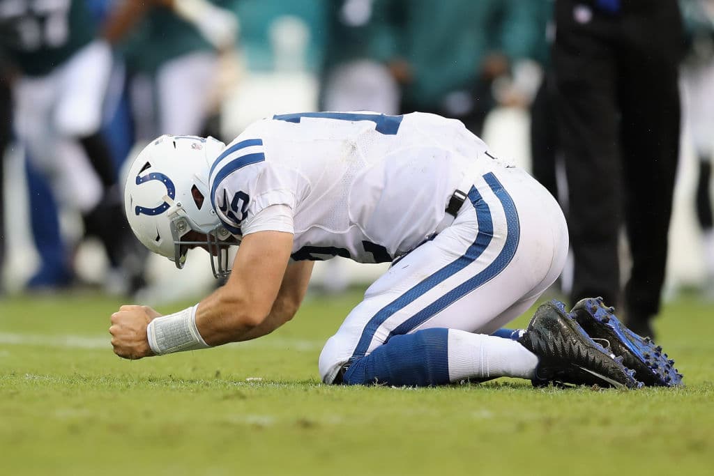 15)
<b> Indianapolis Colts (1-2)</b>. La gran virtud de estos Colts fue tener contra las cuerdas a los campeones en su casa. La mala noticia es que Andrew Luck está perdiendo el poder de su brazo.