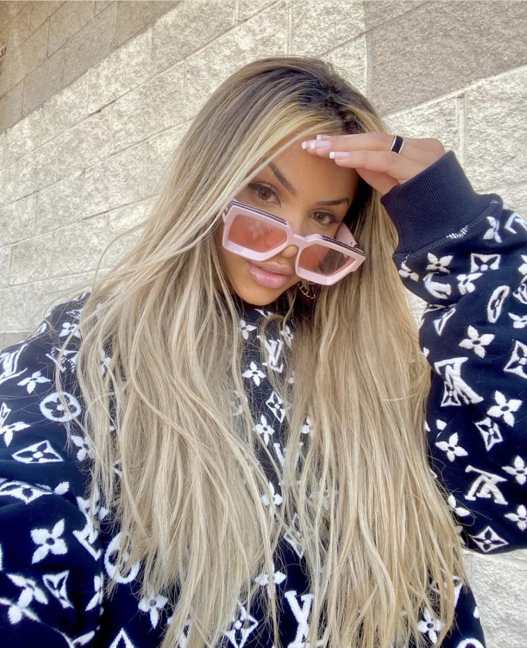 El verdadero nombre de Gabily es Gabriela Bautista.
<br>