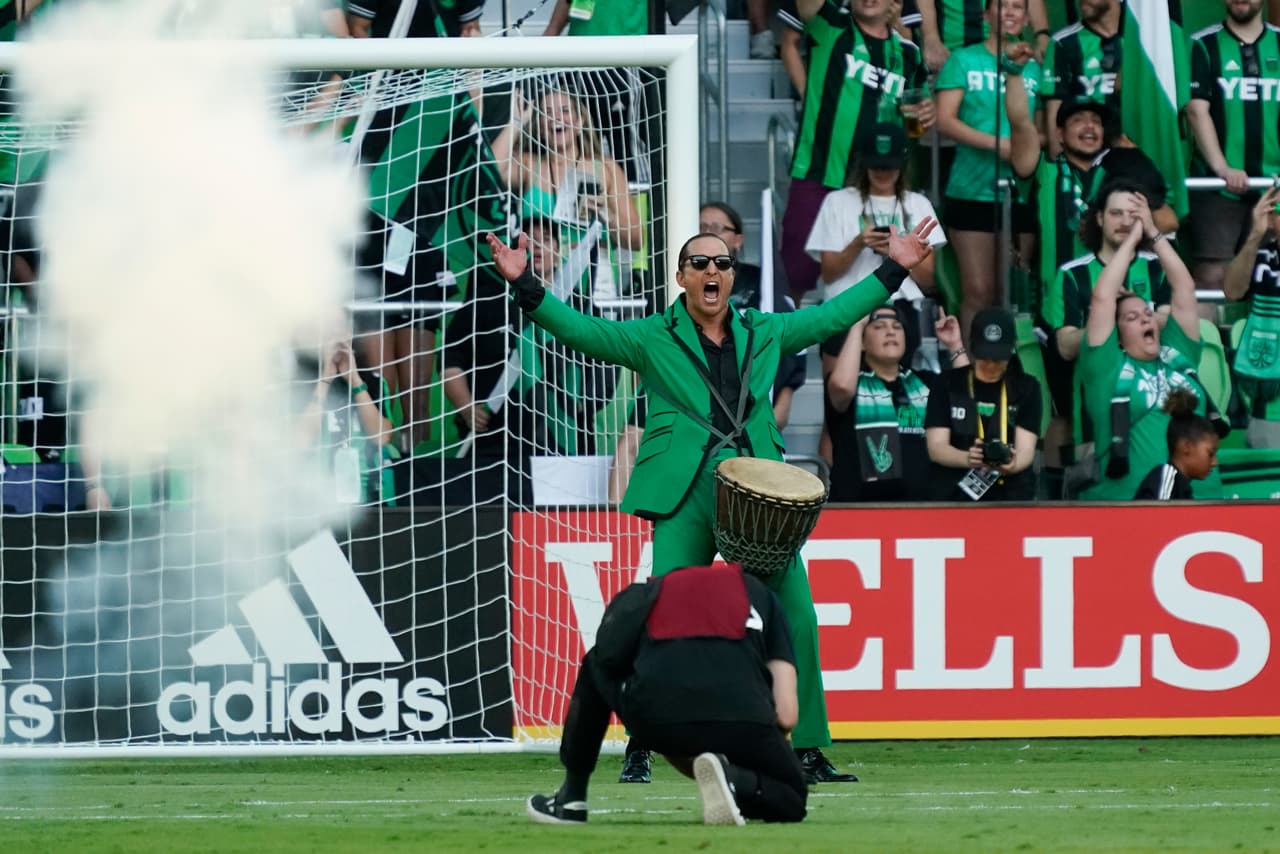 Fue una fiesta popular que tuvo de todo, incluyendo al actor de fama mundial Matthew McConaughey como maestro de ceremonias.
<br>