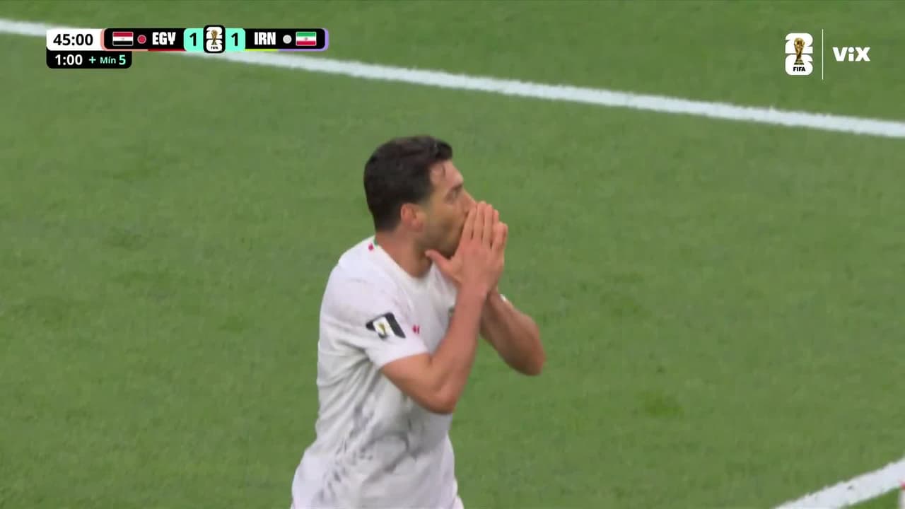 ¡Shoubir casi hace el oso del Mundial 2026 tras su error al buscar el esférico!