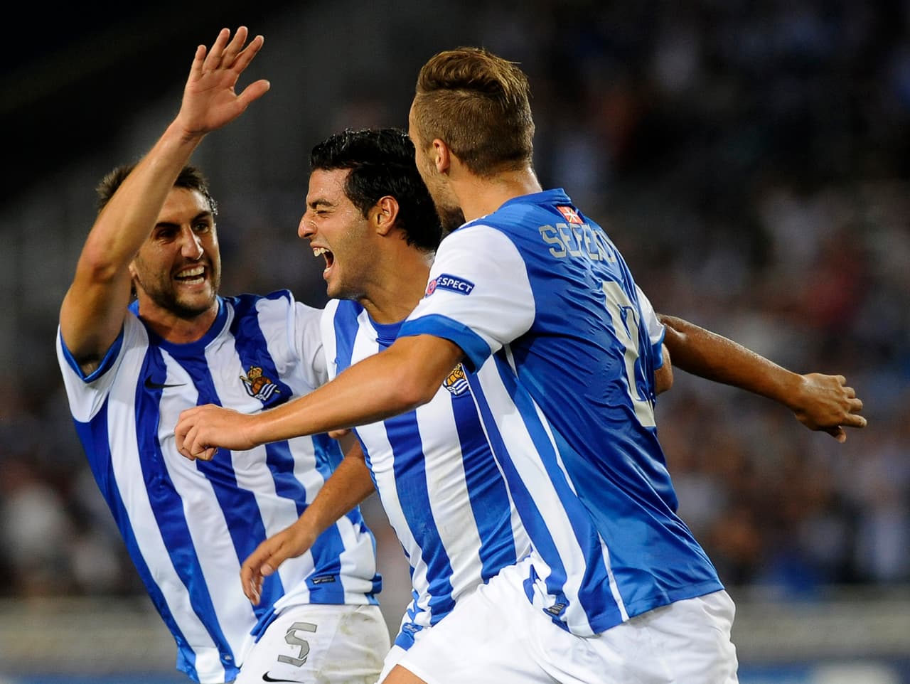 Sus estadísticas con clubes son muy pobres: en la Real Sociedad metió cuatro goles en un año y en el Eintracht de Frankfurt metió 16 goles en tres temporadas.