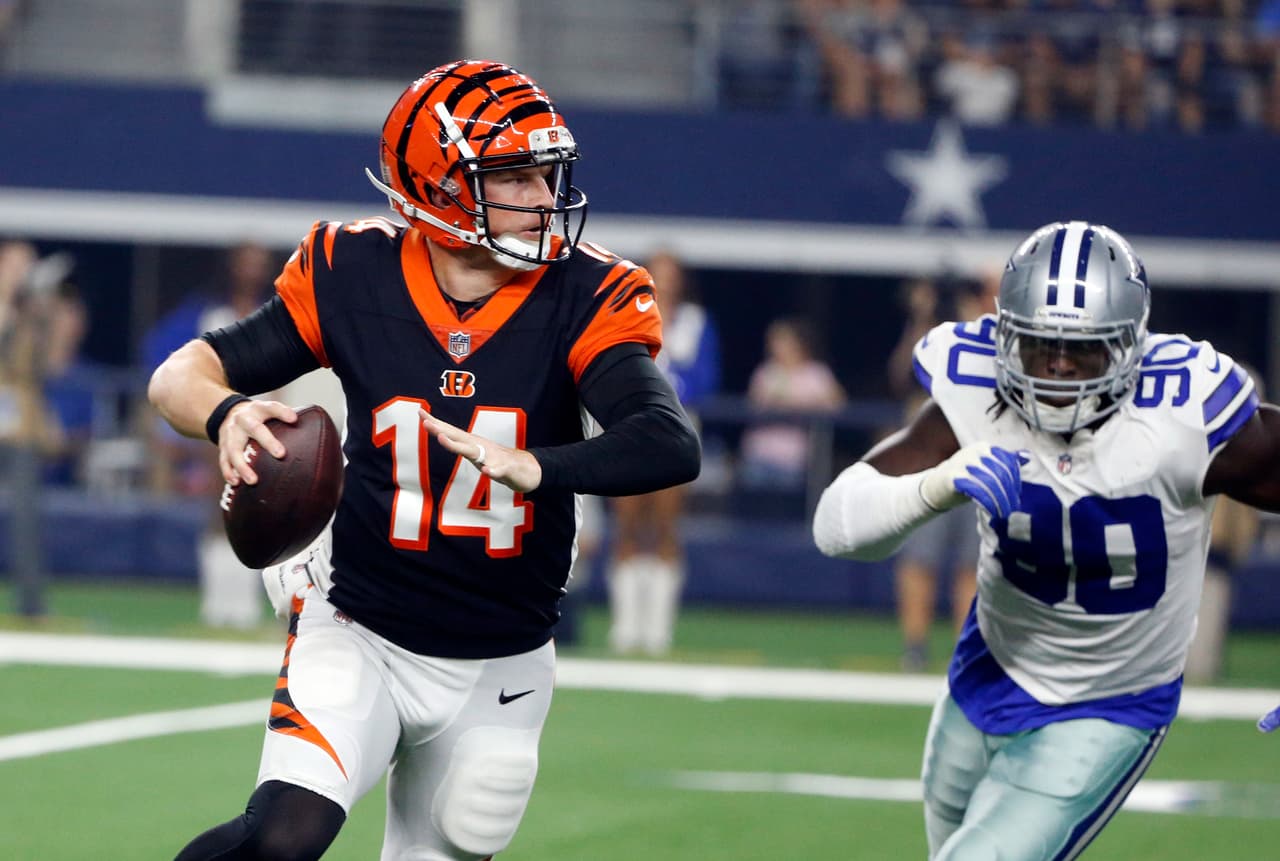 27)
<b>Andy Dalton, Cincinnati Bengals</b>. El gran problema con Dalton es ese 0-4 en postemporada. Sus números han sido menores a lo que de él se ha esperado en sus siete años en la NFL.