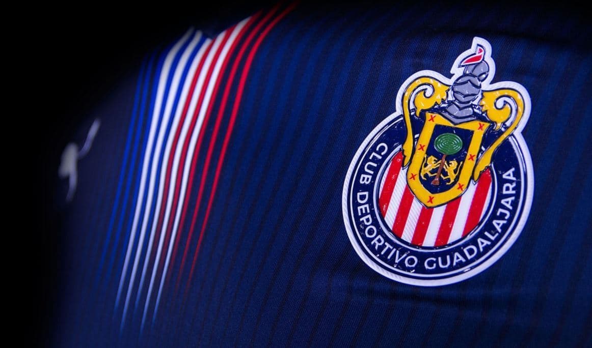 Chivas revela jersey alternativo para el Guard1anes 2021