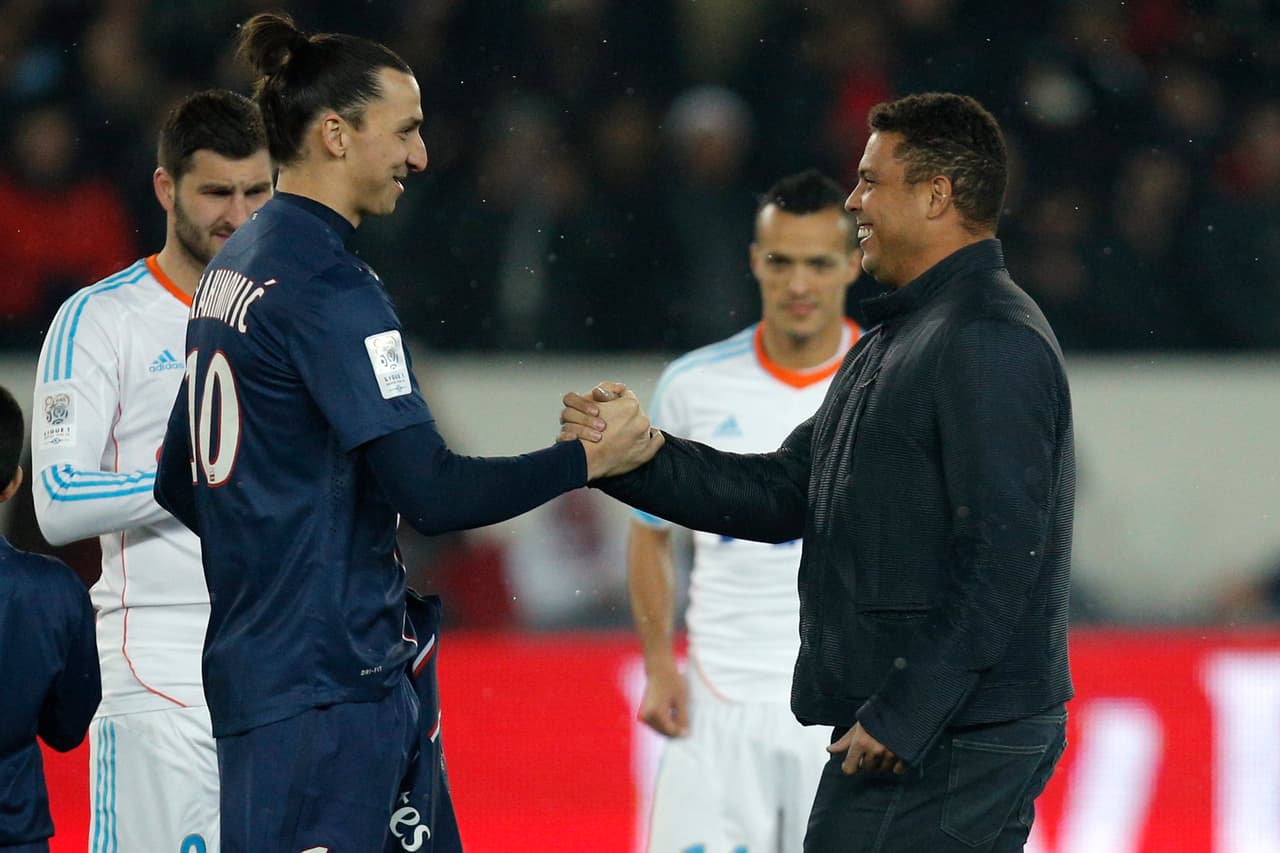 El sueco Zlatan Ibrahimovic pocas veces muestra admiración por alguien diferente a sí mismo, pero nunca dudó en reconocer al brasileño Ronaldo como su ídolo.