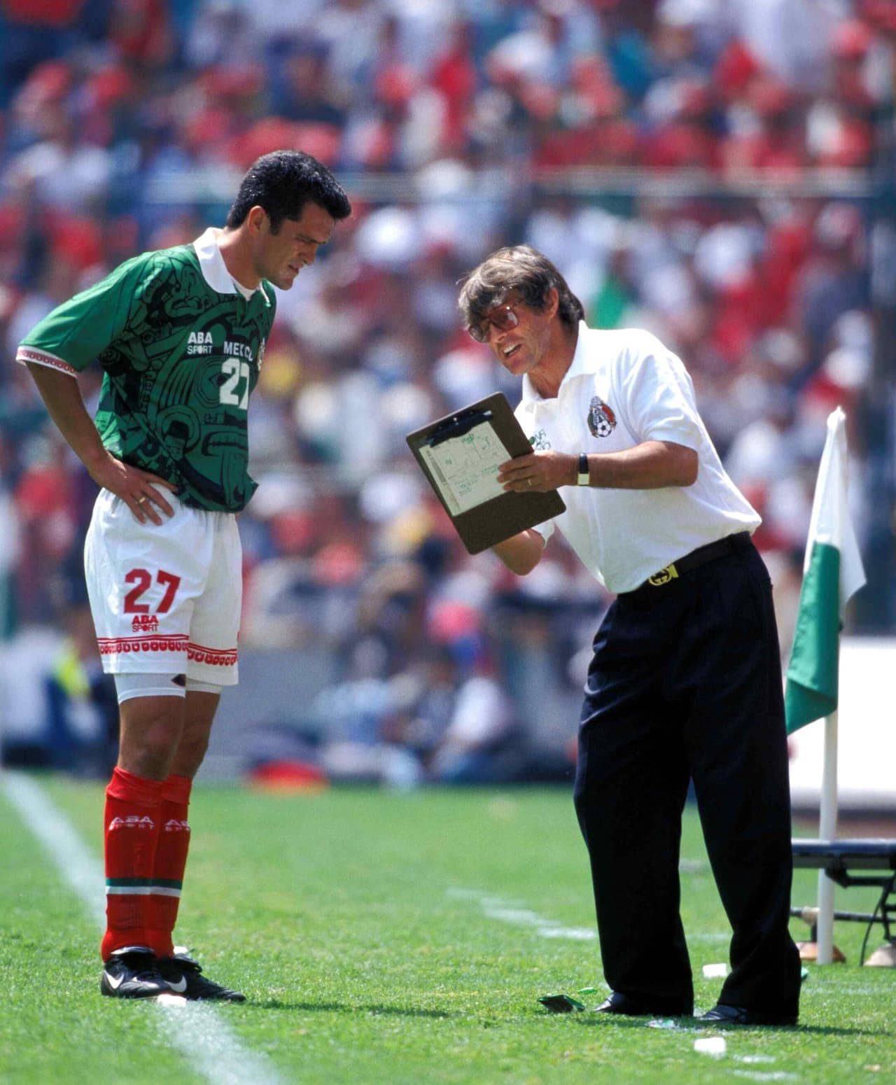 El seleccionador del 'Tri' era precisamente el maestro de Sampson: el serbio Velibor Milutinovic.