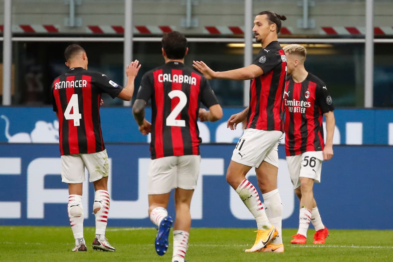 El primer gol de Zlatan (13’, 16’) fue cobrando un penal que atajaba Handanovic, pero el sueco la metió en un segundo toque; el segundo fue de una espectacular volea. Lukaku (29’) descontó por el Inter. Milan se medirá al Celtic en la Europa League y el Inter enfrentará al Mönchengladbach en la Champions.
