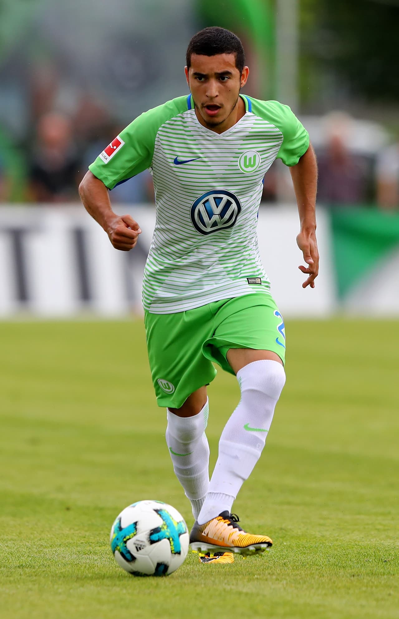 William (Wolfsburgo): el joven brasileño, lateral, llegó a la Bundesliga desde el Inter de Portoalegre. Puede ser la exposición que necesita para dar el gran salto de calidad.