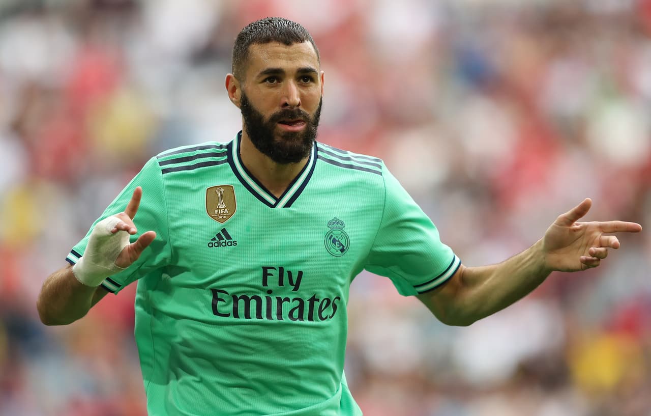 Como delantero, Karim Benzema es indiscutible. Fue el tercero con más minutos (425) y la campaña pasada fue el mejor jugador del Real Madrid.