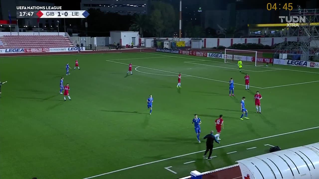 ¡TIRO ATAJADO! disparo por Maximilian Goppel.